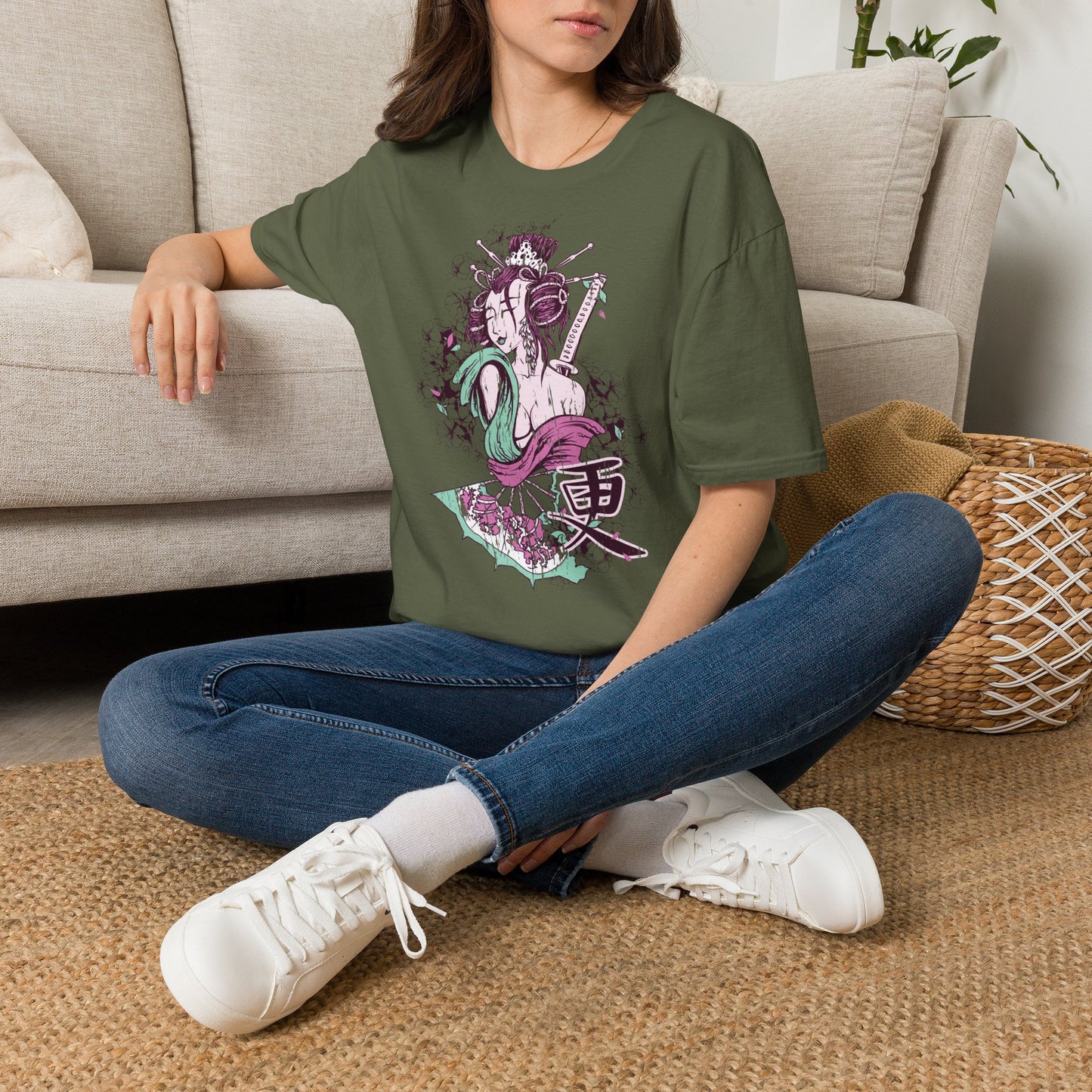Geisha Anime Art T‑Shirt — Retro Floral Japanese Illustration