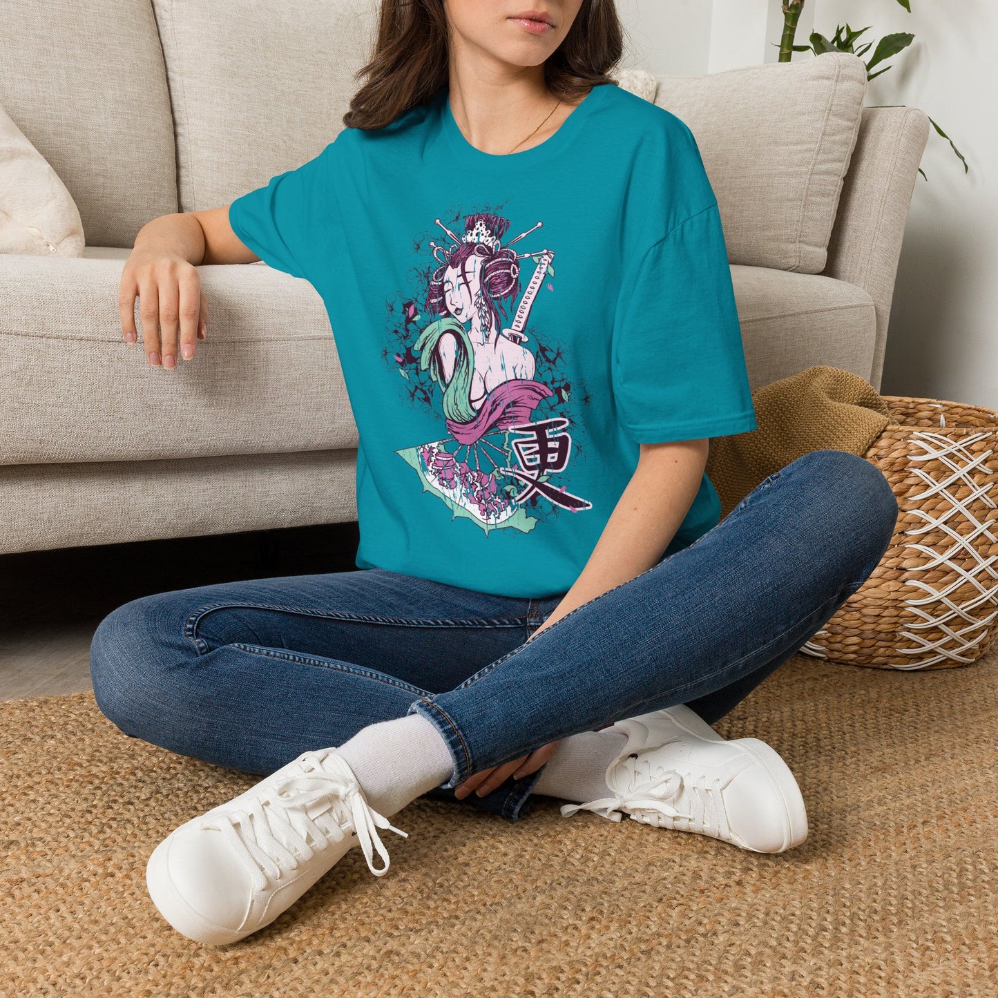 Geisha Anime Art T‑Shirt — Retro Floral Japanese Illustration
