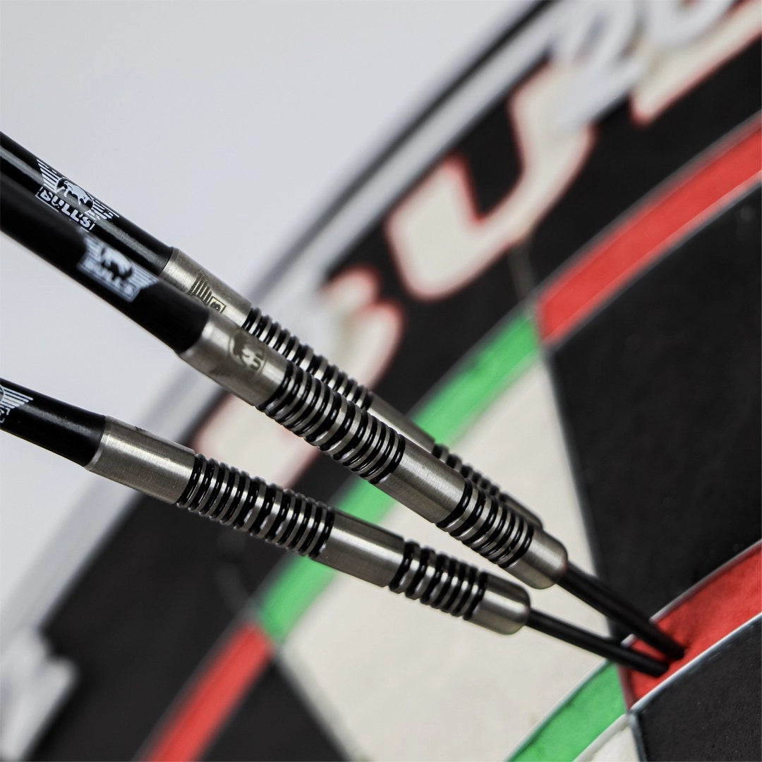 Bull's Lightning White Steeldarts